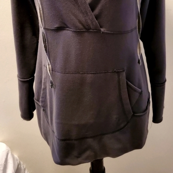 Danskin Now sweater - Picture 2 of 4